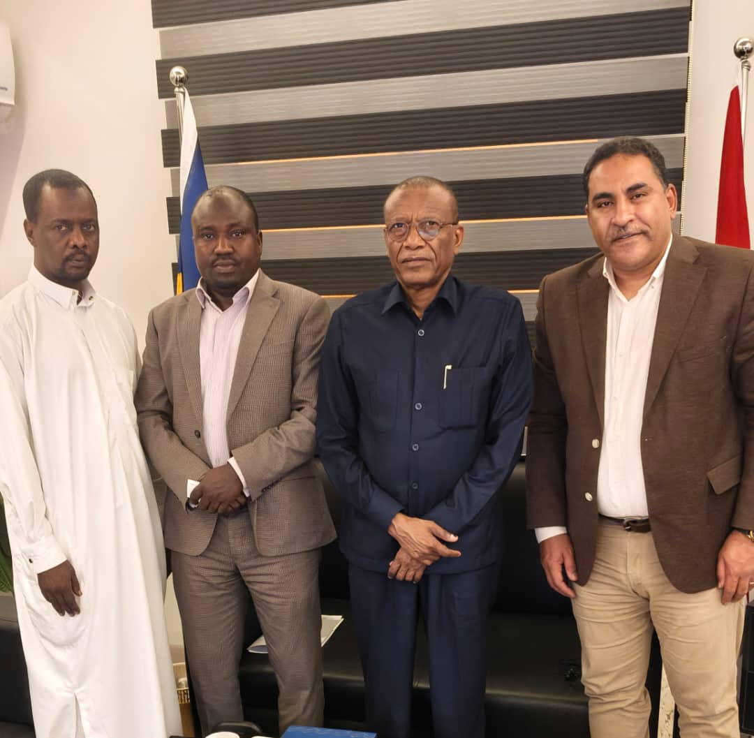 Chad’s Ambassador in Cairo Receives Dr. Al-Manaei to Discuss Cooperation in Medical Tourism and Doctor Training